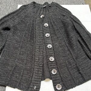 FYLO Charcoal Knit Cape